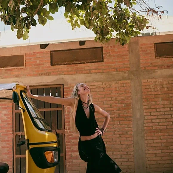 FREE PEOPLE Iris Open Back Knit Halter Sweater In Splash (Sky Blue) Sz M/L ✨NWT✨ - Picture 4 of 6